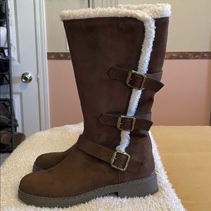 Bjorndal women’s Ivy Tall Fur Boot. Size 6. Color: Chocolate